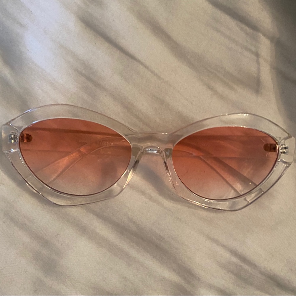 CLEAR PINK SUNGLASSES
